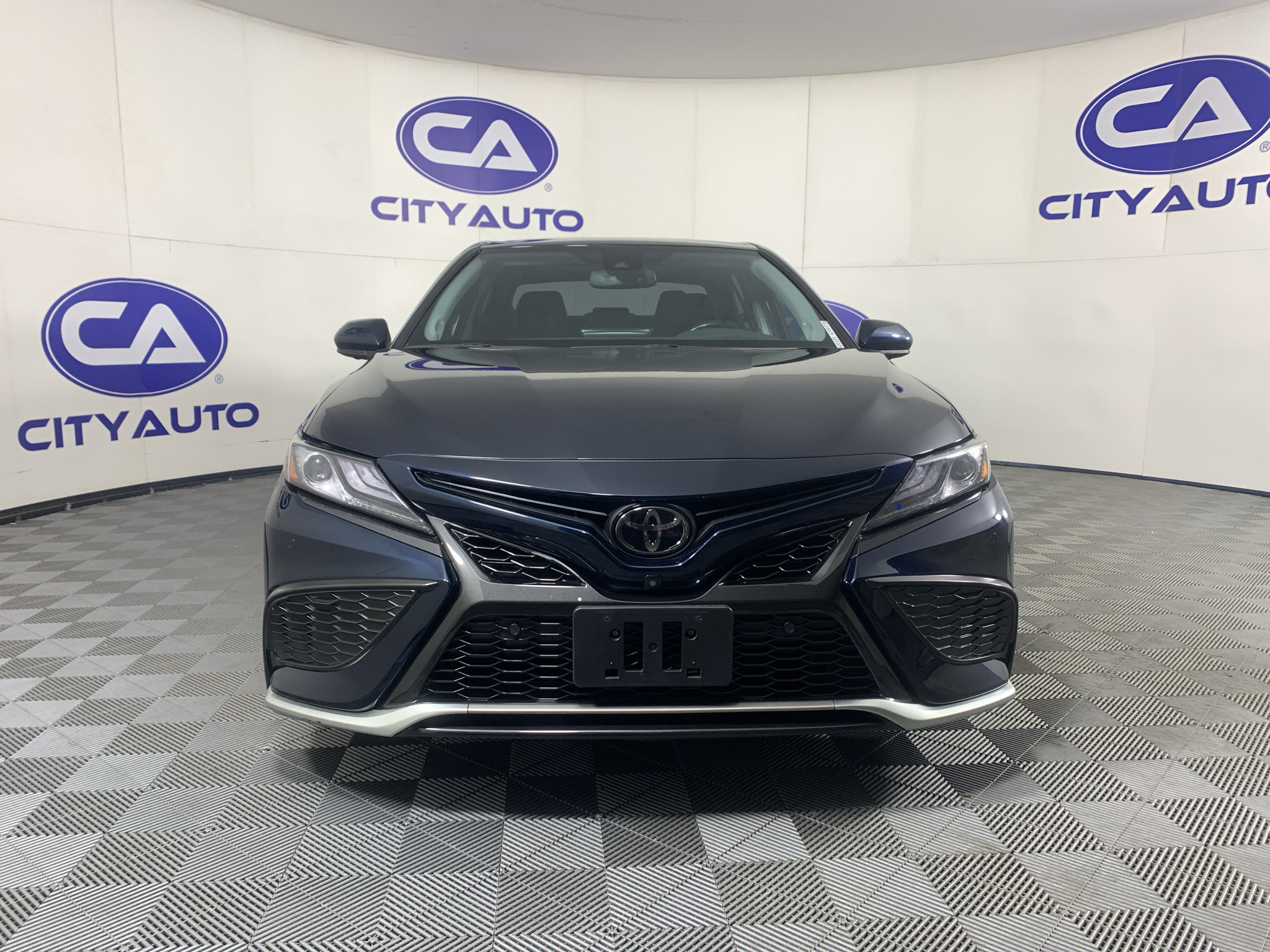 Used 2021 Toyota Camry XSE w/ Navigation Package FWD image 9
