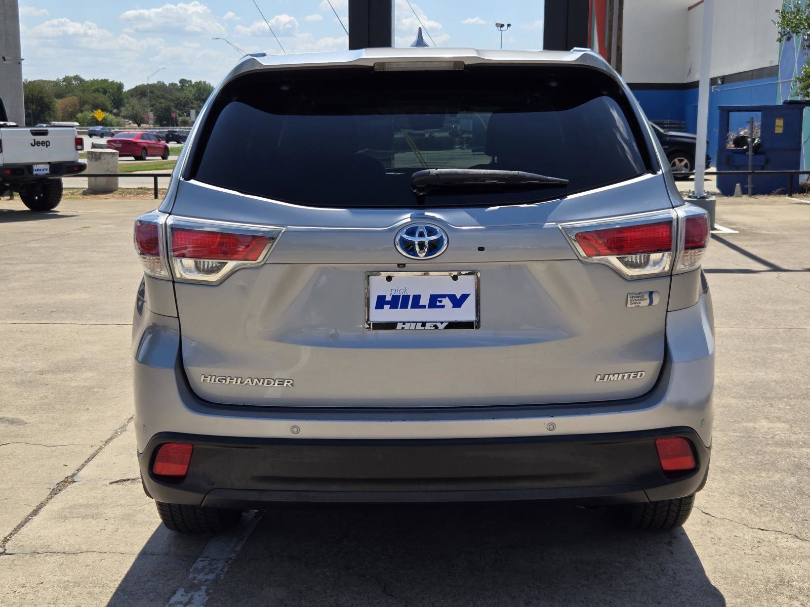 Used 2016 Toyota Highlander Limited w/ Driver Technology Package AWD/4WD image 6