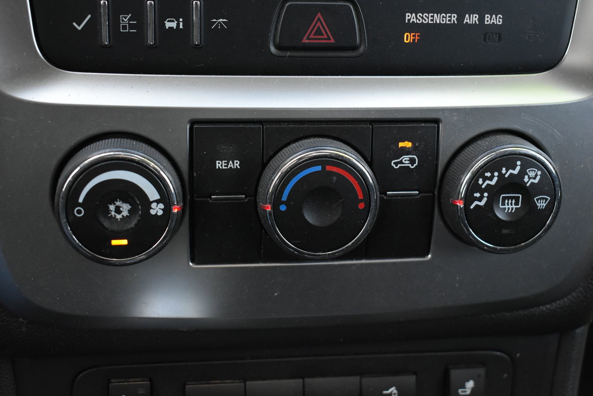 Used 2014 GMC Acadia SLE image 30