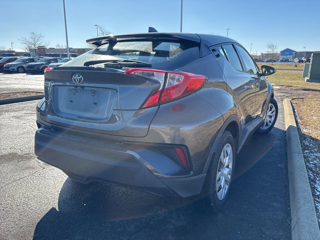 Used 2019 Toyota C-HR LE image 9