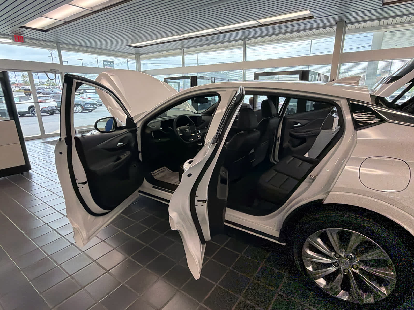 New 2026 Buick Envista Avenir FWD image 23