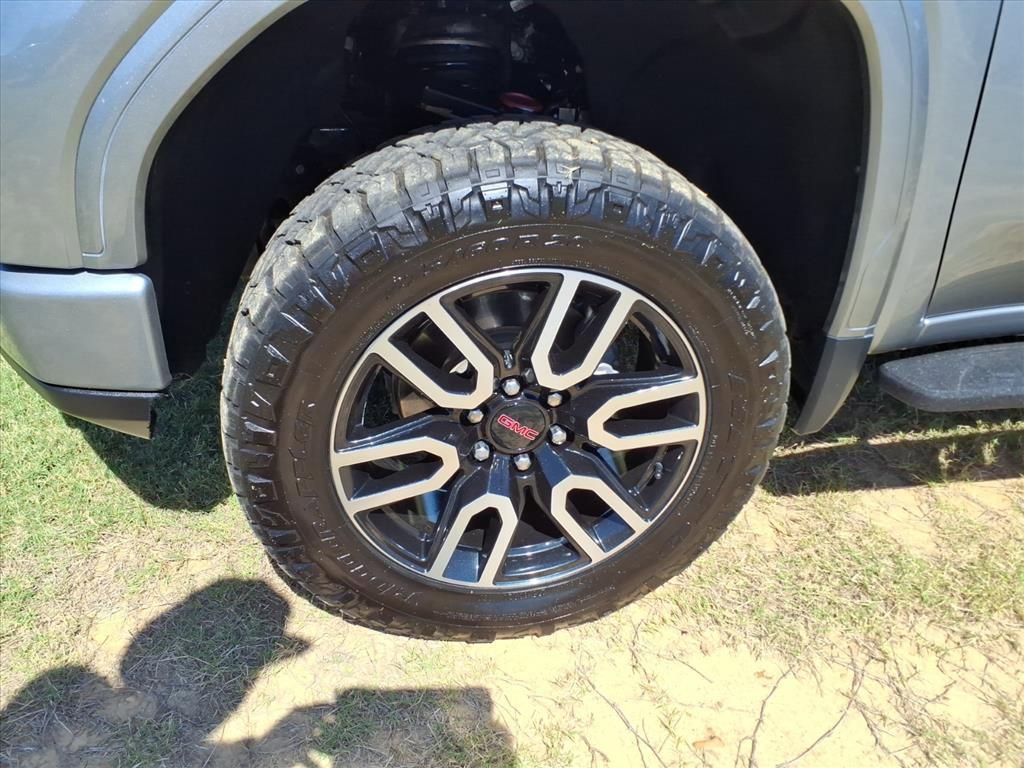 Used 2023 GMC Sierra 1500 AT4 w/ AT4 Premium Package image 9