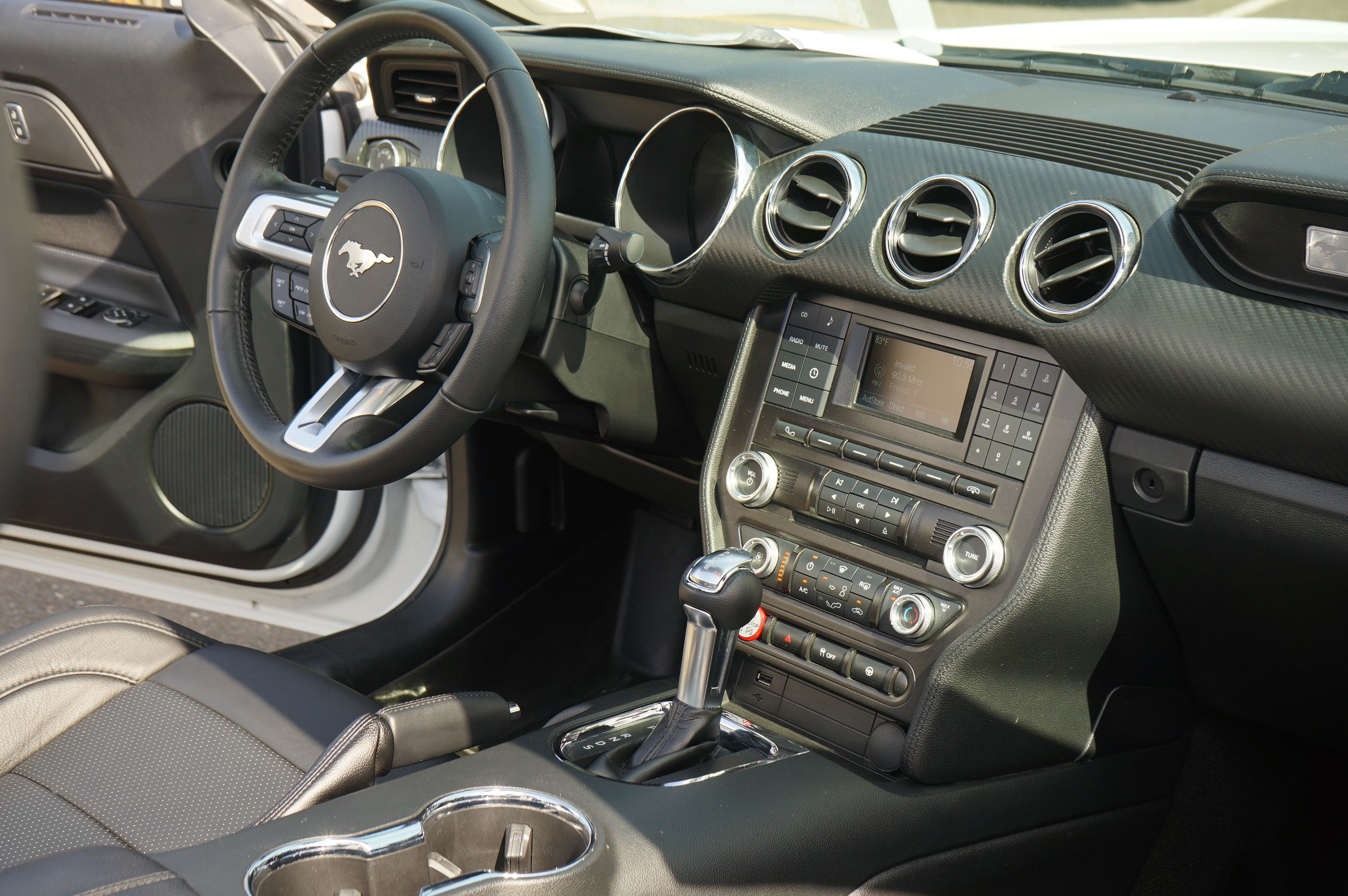 Used 2016 Ford Mustang Convertible w/ Equipment Group 051A RWD image 20