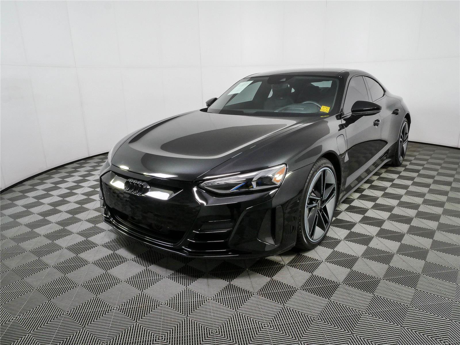 Used 2023 Audi RS e-tron GT w/ Ceramic Brake Package AWD/4WD image 28