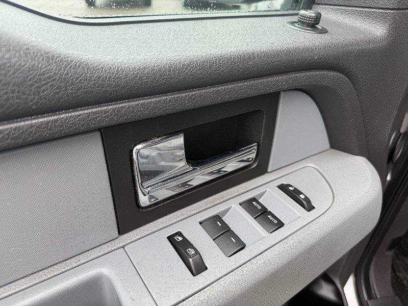Used 2013 Ford F150 XLT w/ Luxury Equipment Group image 8