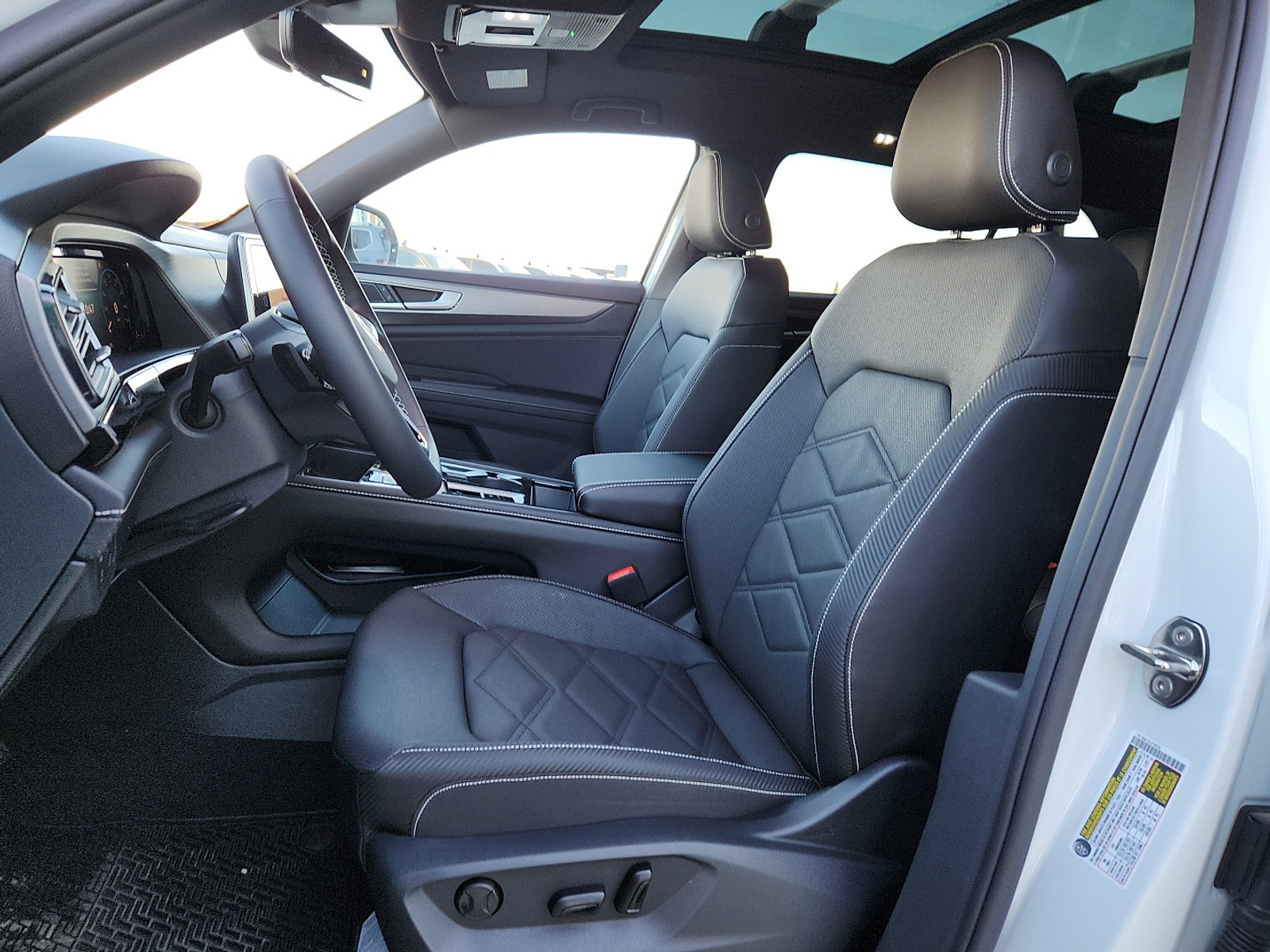 New 2026 Volkswagen Atlas Cross Sport SE image 13