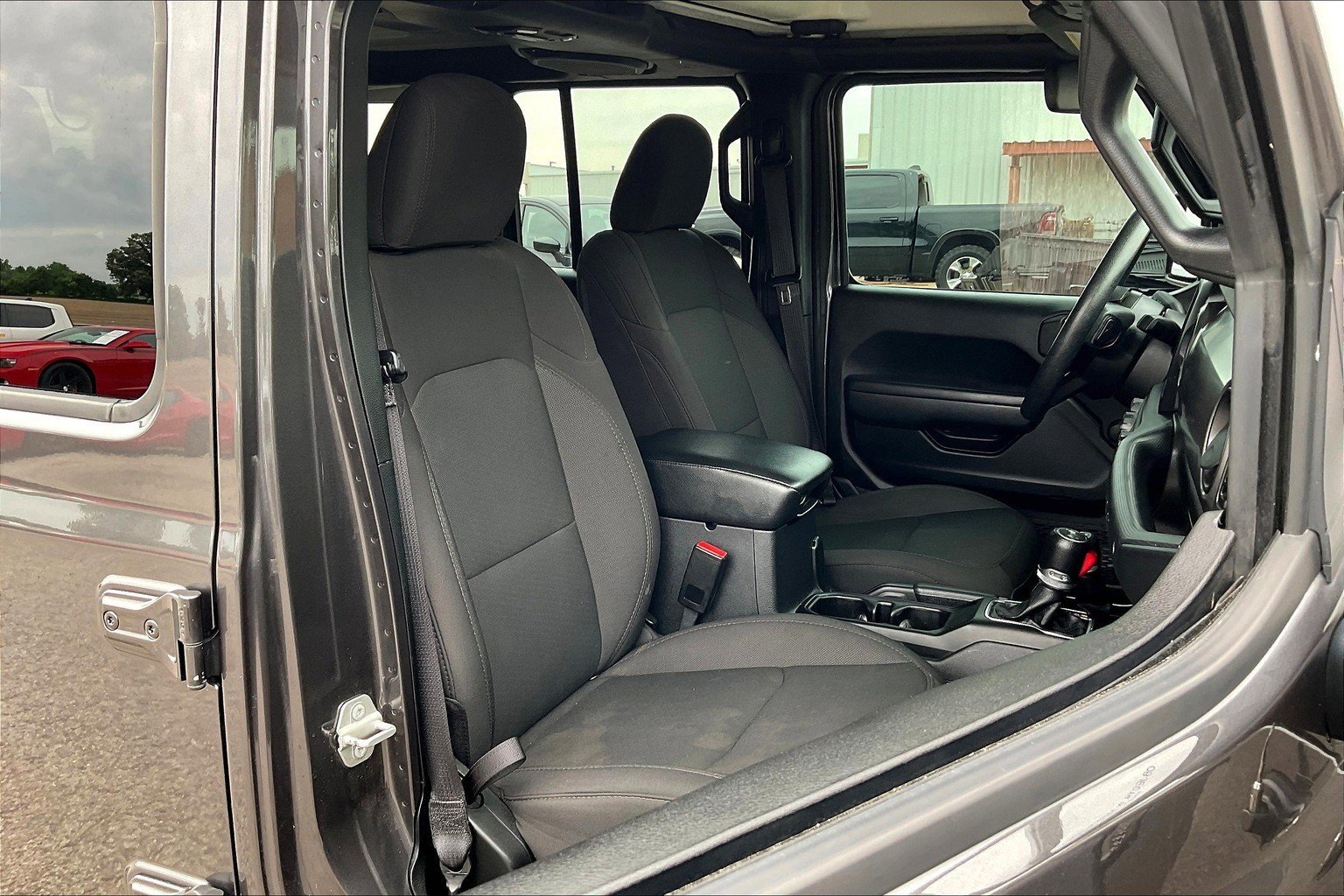 Used 2023 Jeep Wrangler Willys image 8