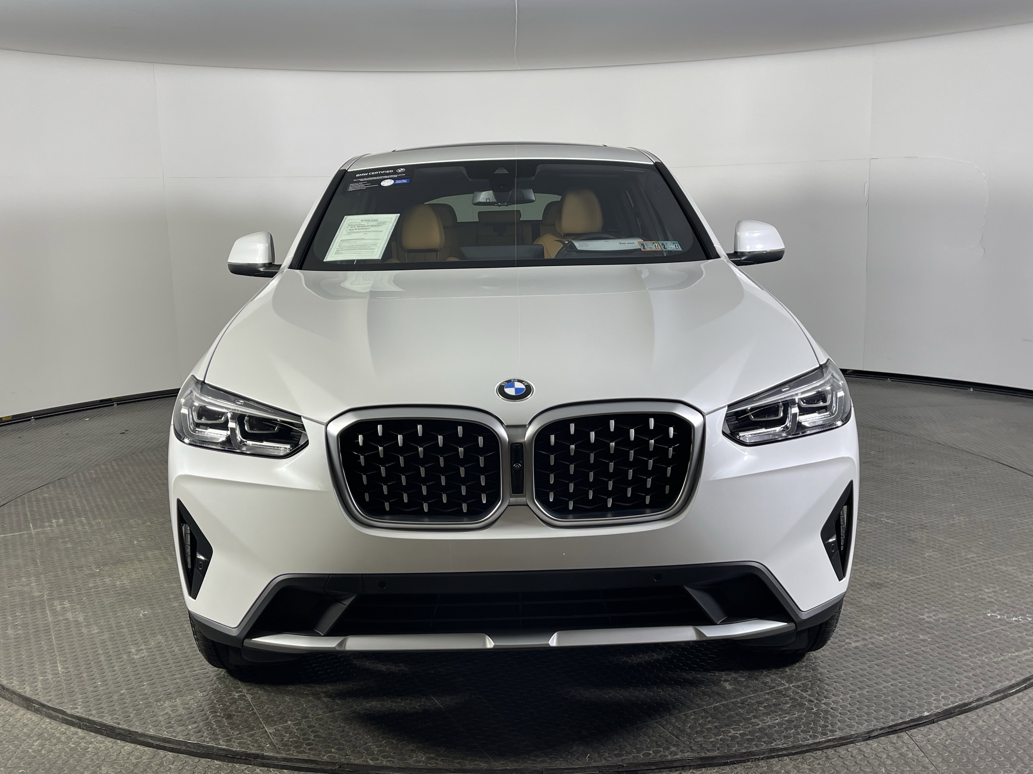 Certified 2025 BMW X4 xDrive30i image 2