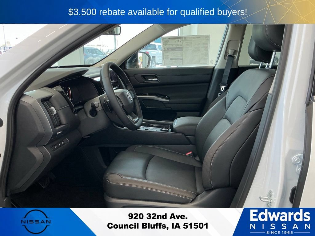 New 2026 Nissan Pathfinder SL w/ SL Premium Package AWD/4WD image 28