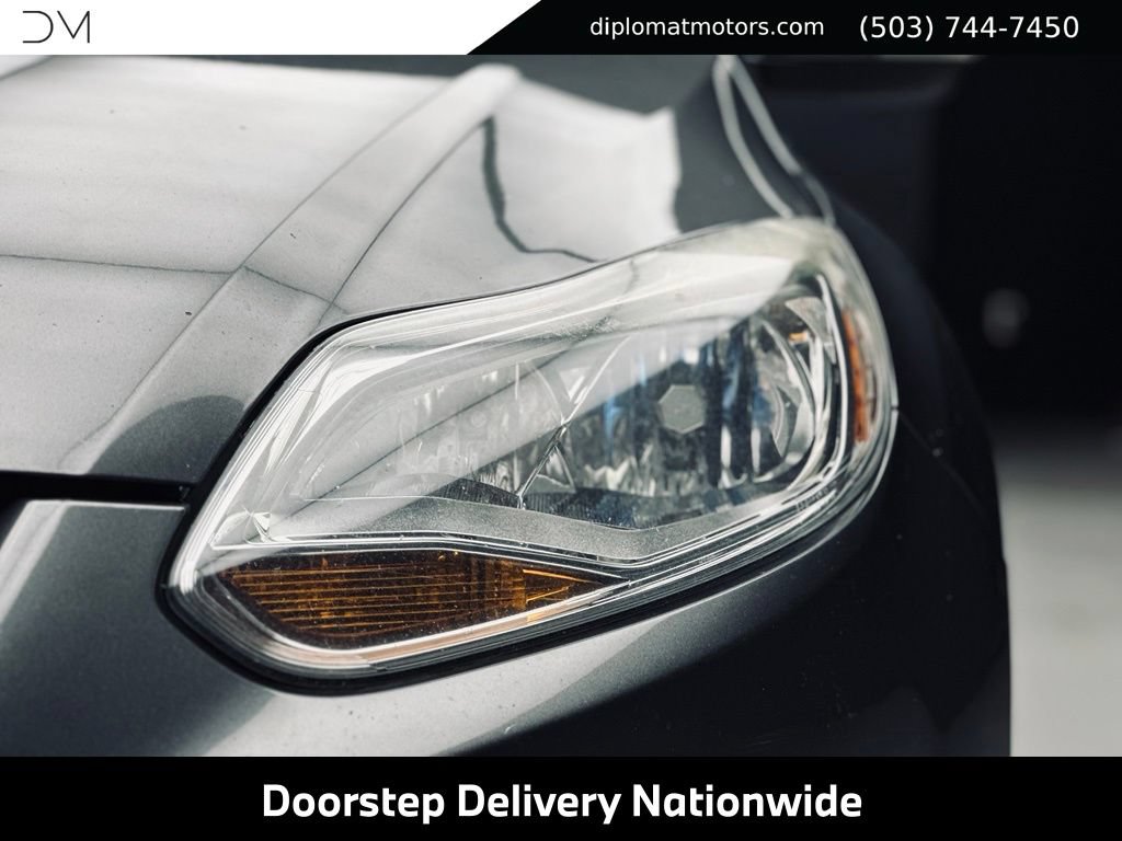 Used 2014 Ford Focus SE w/ SE Winter Package FWD image 13