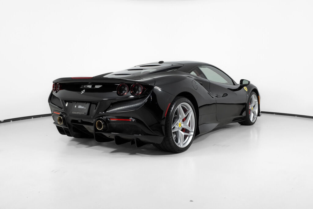 Used 2022 Ferrari F8 Tributo RWD image 8