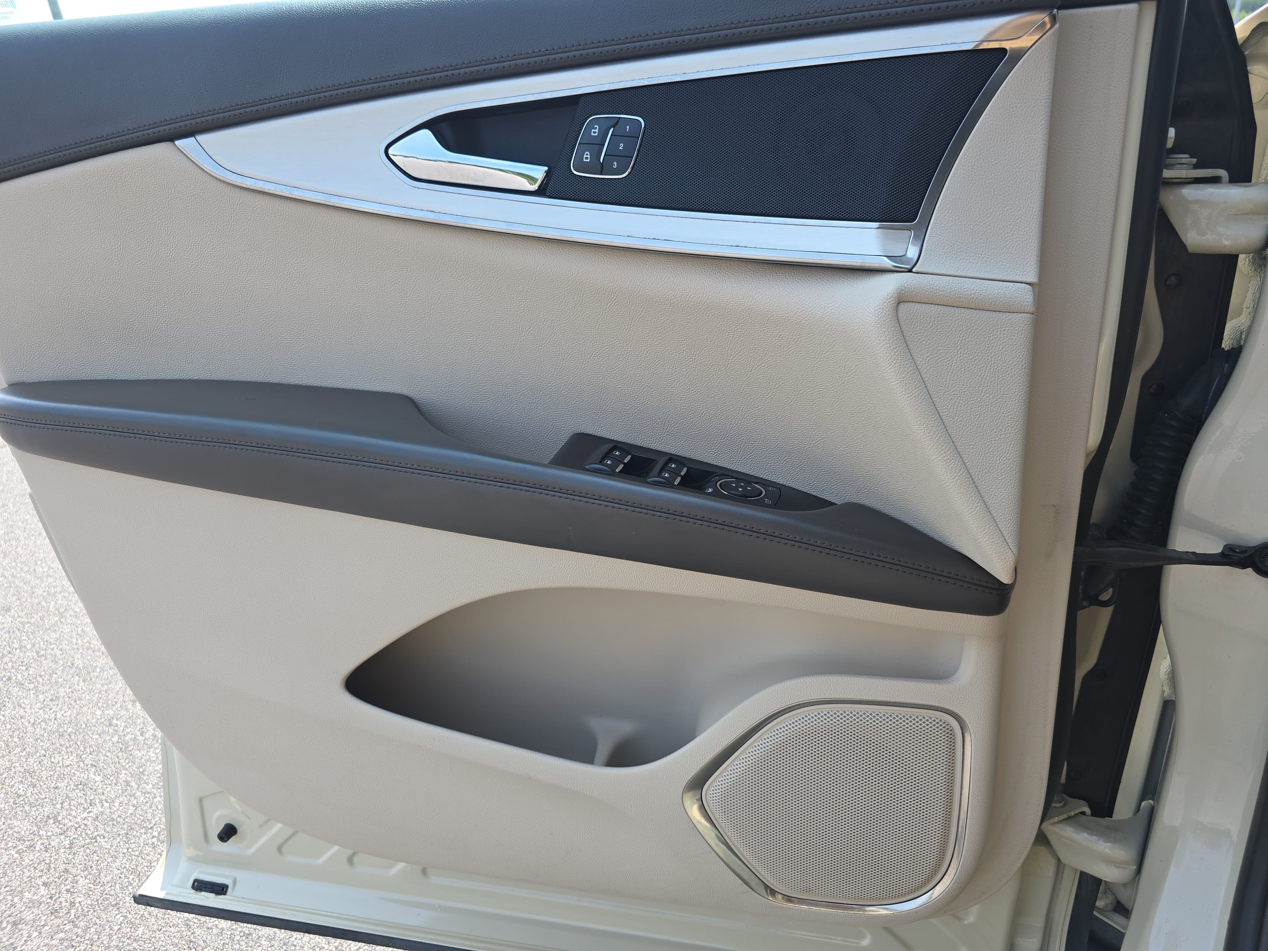 Used 2018 Lincoln MKX Premiere FWD image 26