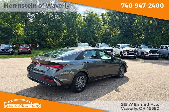 Used 2024 Hyundai Elantra SEL FWD image 26