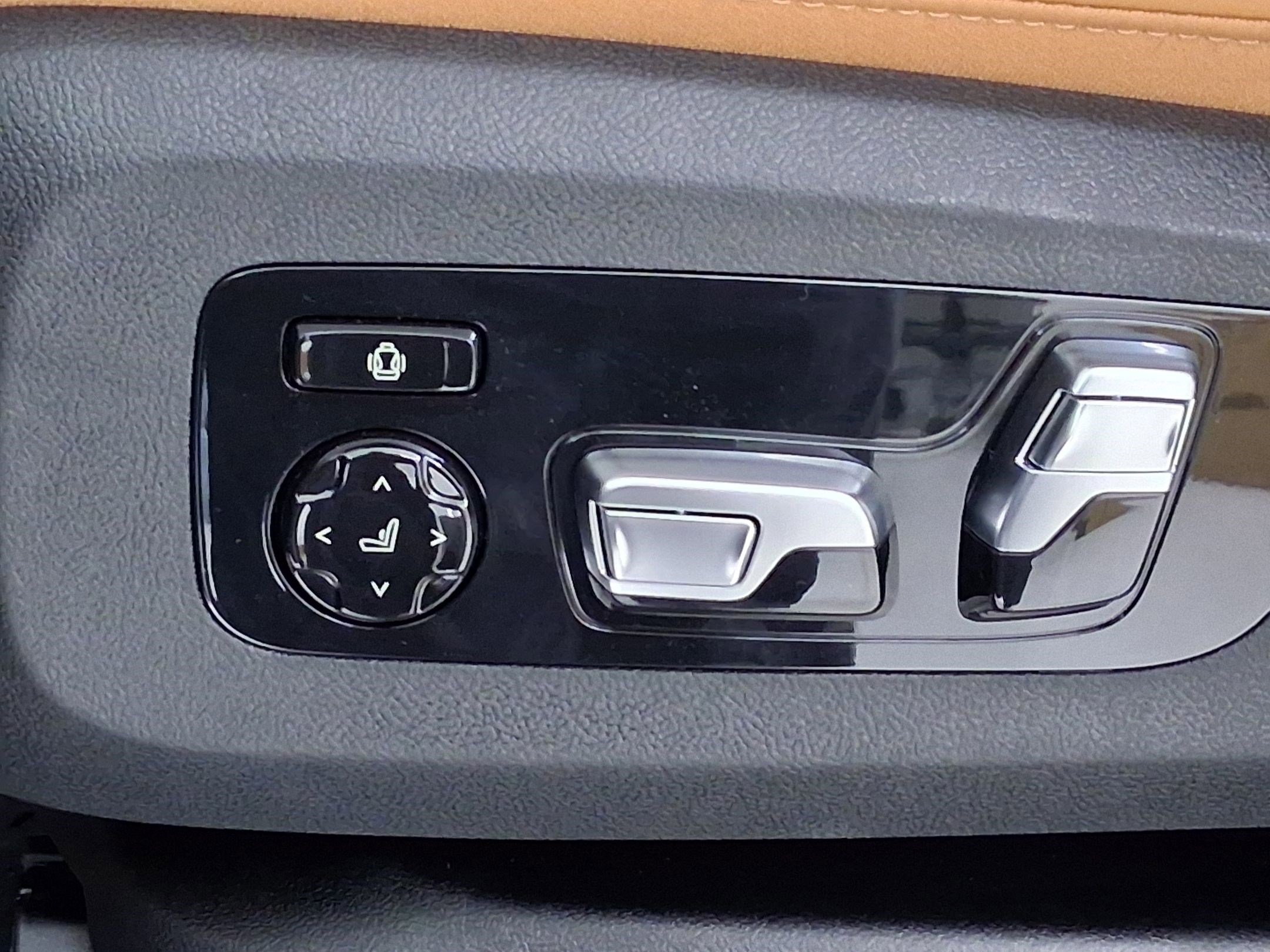 New 2026 BMW X5 M60i AWD/4WD image 13