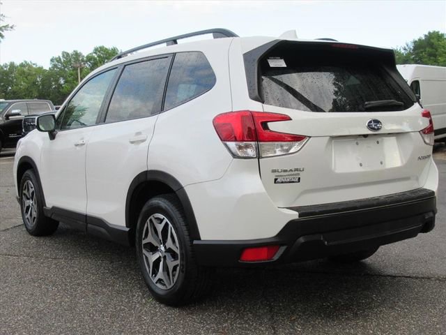Used 2020 Subaru Forester Premium image 5