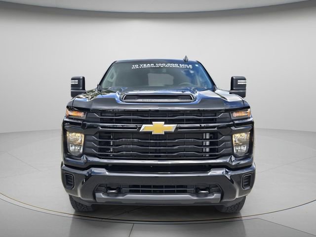 Used 2024 Chevrolet Silverado 2500 Custom w/ Custom Value Package AWD/4WD image 4