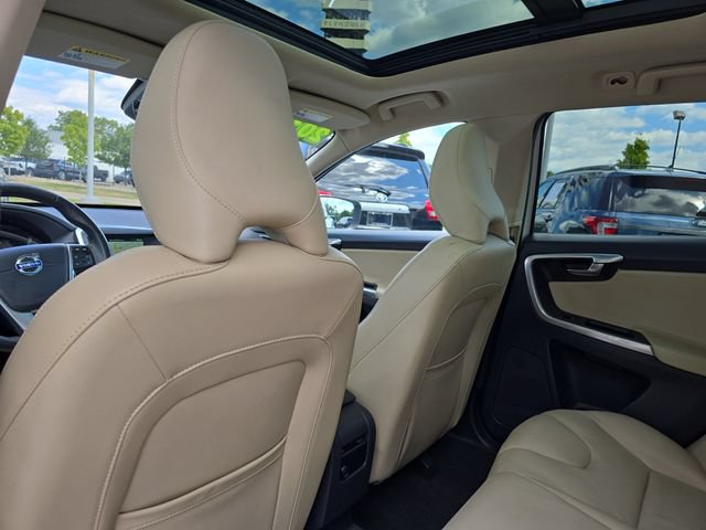 Used 2016 Volvo XC60 T6 w/ Protection Package AWD/4WD image 23