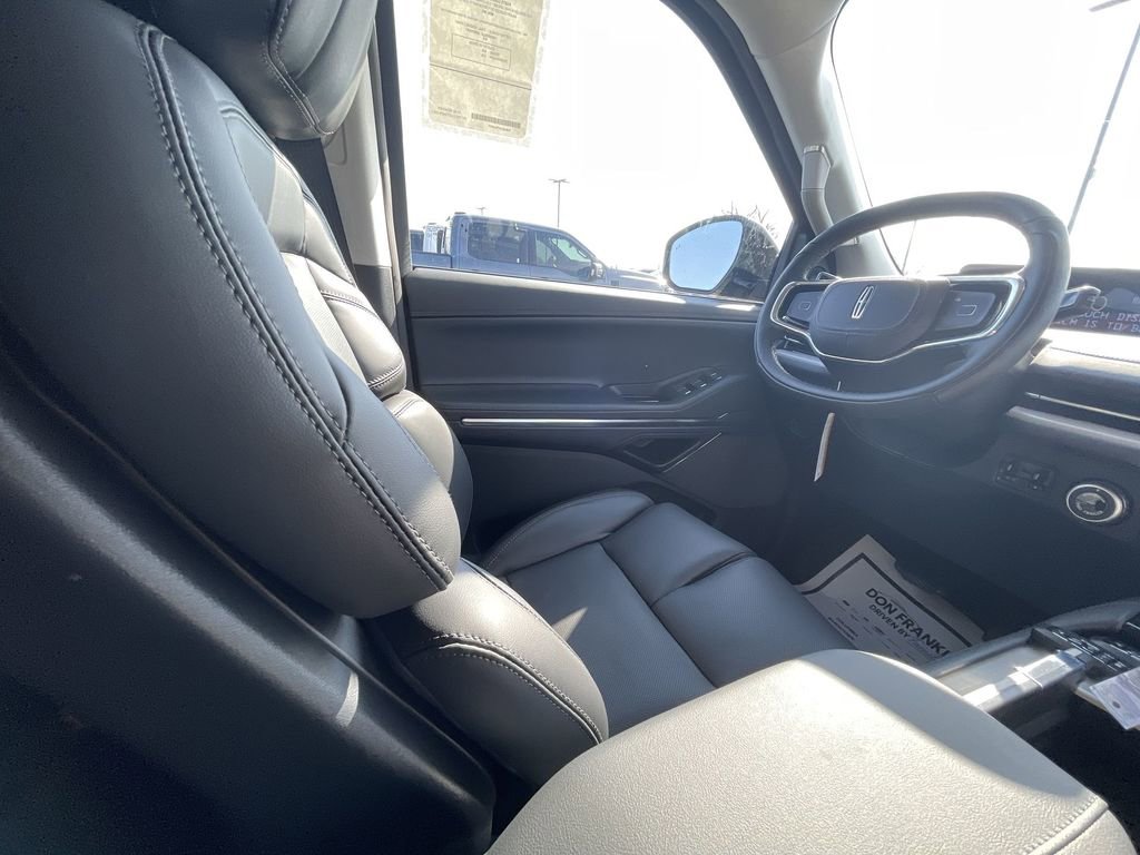 New 2026 Lincoln Navigator L Reserve image 15