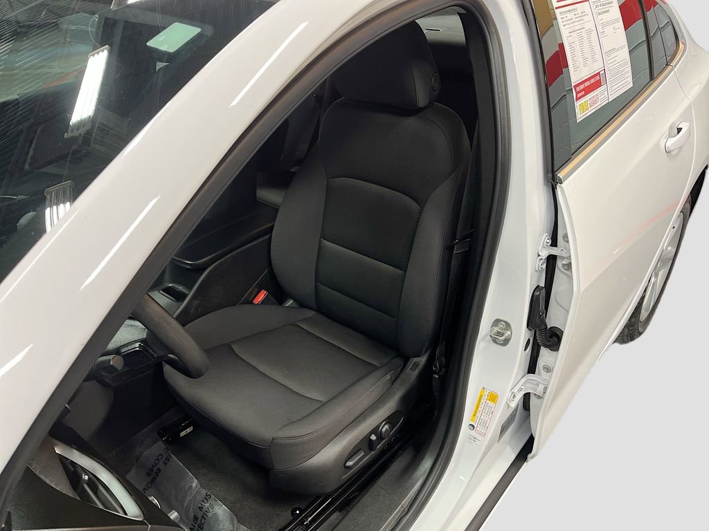 Used 2024 Chevrolet Malibu LT image 19