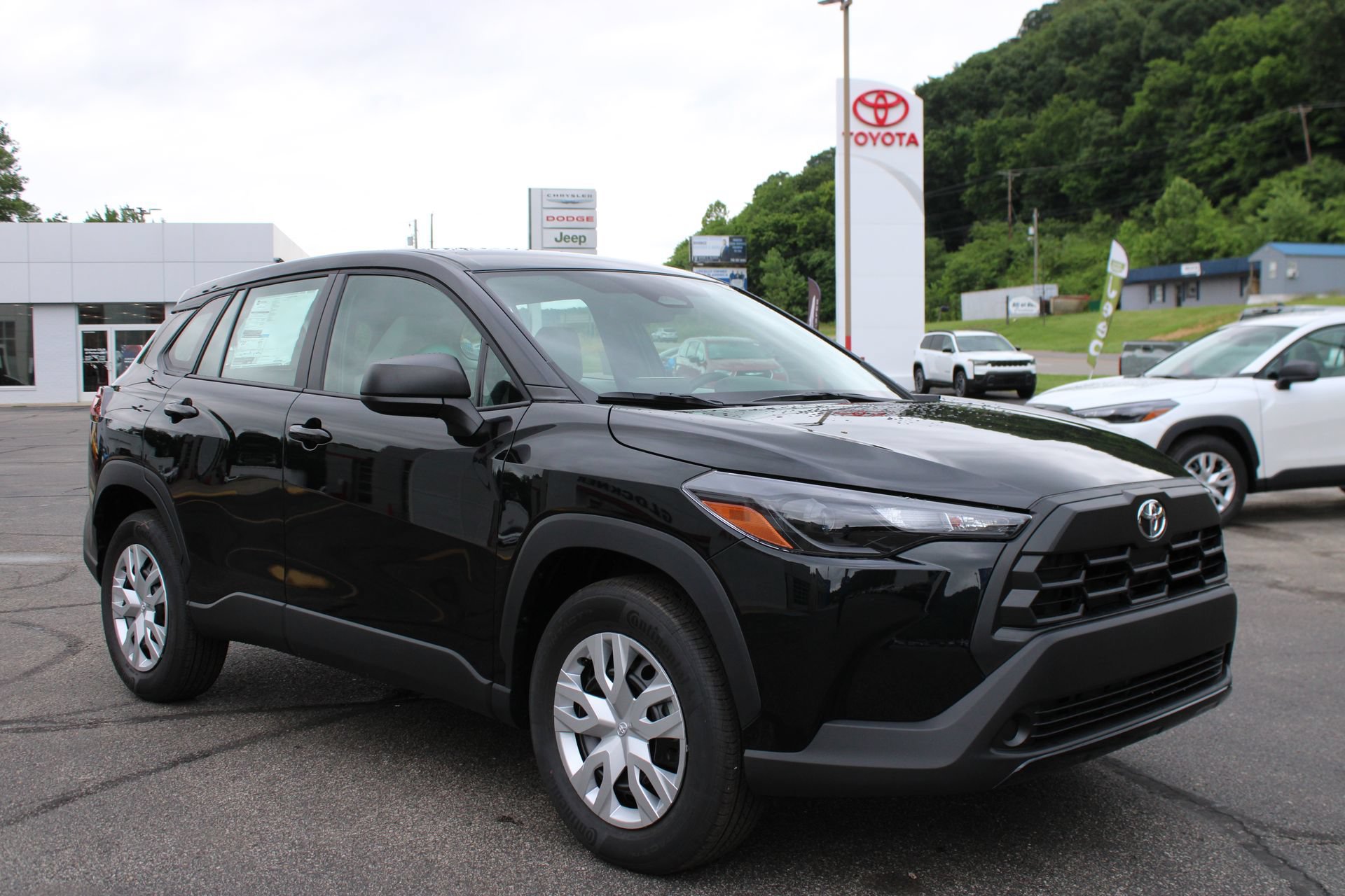 New 2026 Toyota Corolla Cross L AWD/4WD image 4