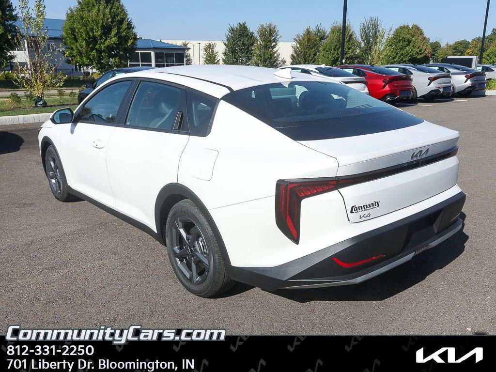New 2025 Kia K4 LXS image 5