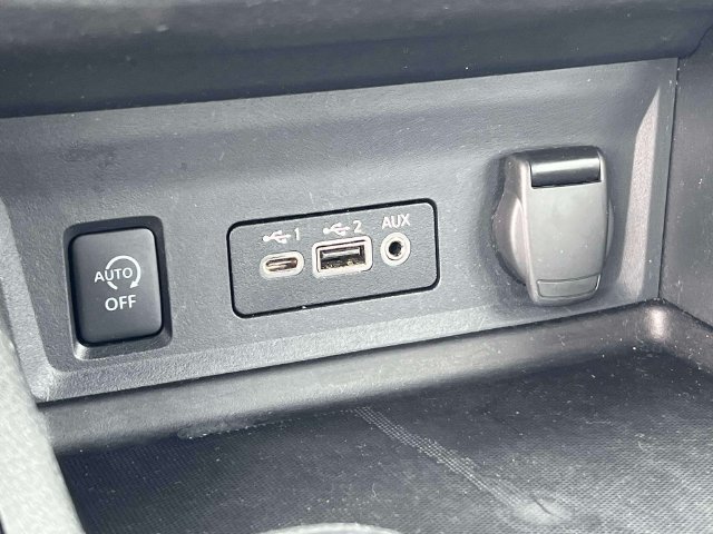 Used 2025 Nissan Sentra SV FWD image 27