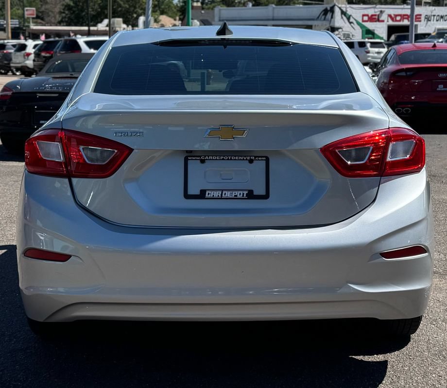 Used 2017 Chevrolet Cruze LS FWD image 4