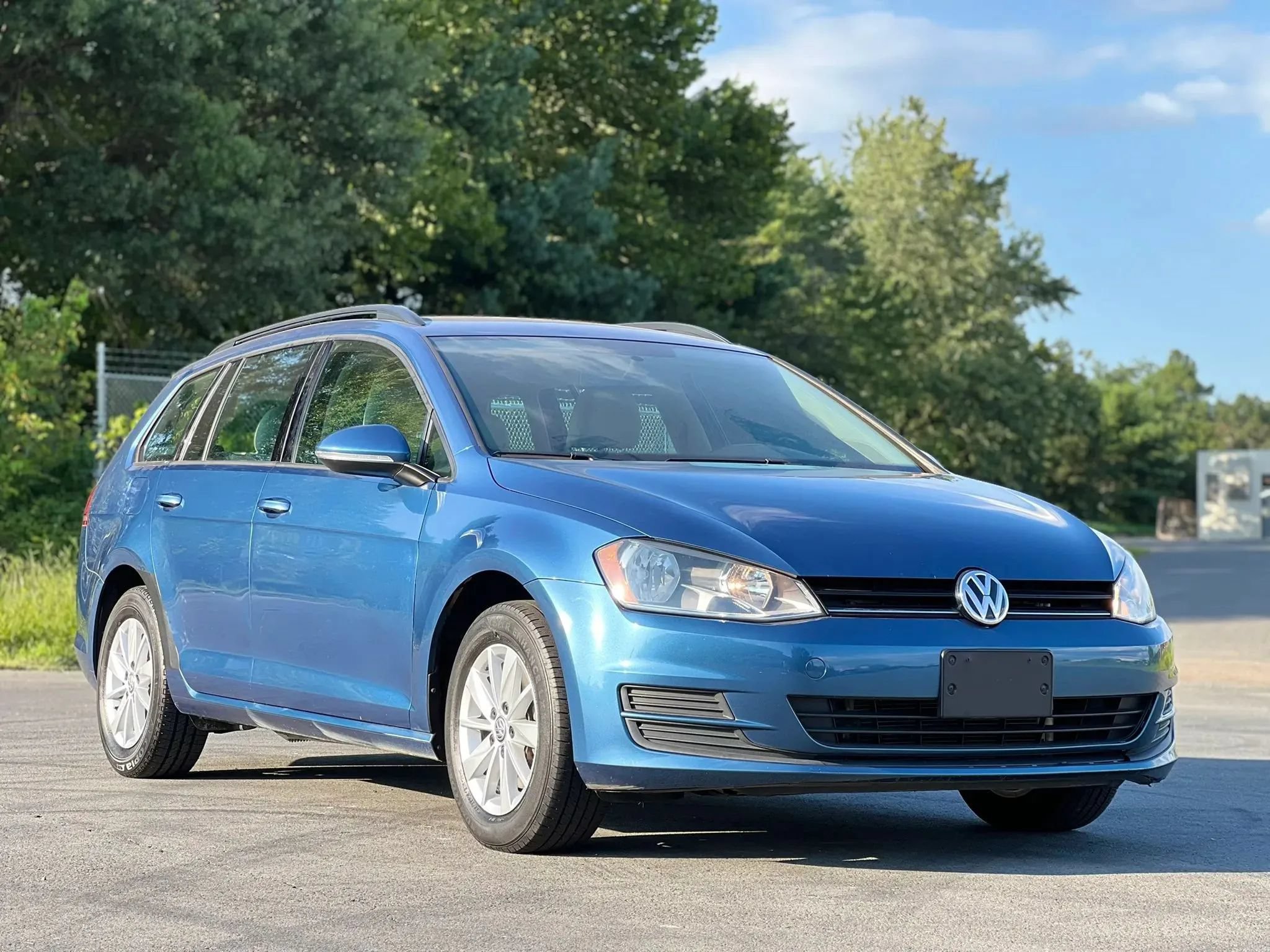 Used 2016 Volkswagen Golf Limited Edition FWD image 7