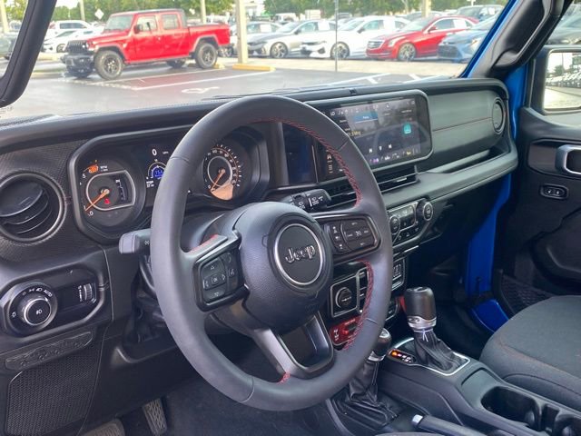 Used 2024 Jeep Wrangler Unlimited Rubicon w/ Safety Group AWD/4WD image 14