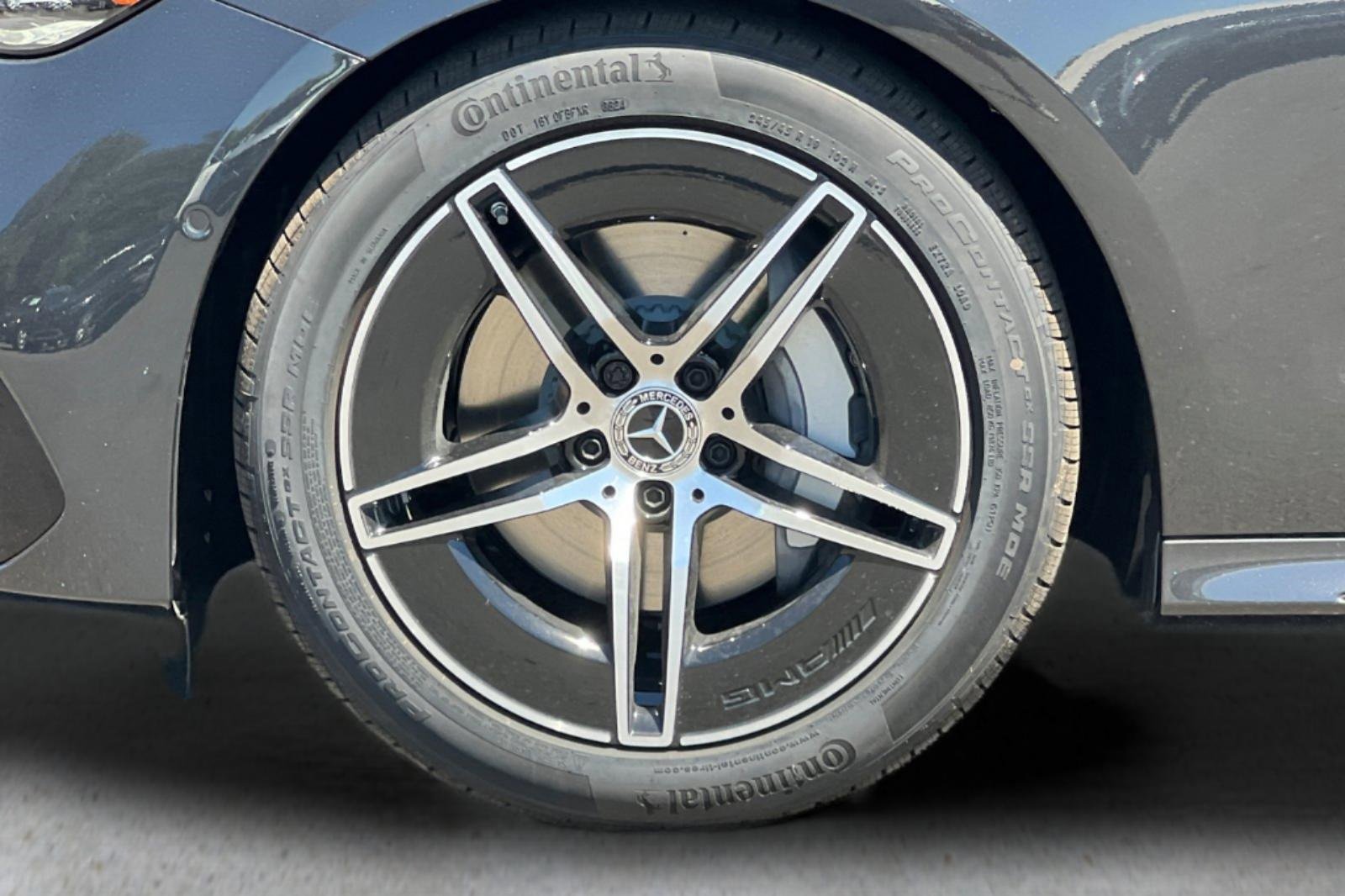 New 2025 Mercedes-Benz E 350 4MATIC Sedan image 30