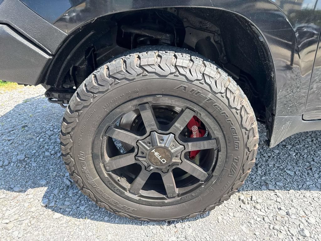 Used 2011 Toyota Land Cruiser w/ Upgrade Pkg AWD/4WD image 4