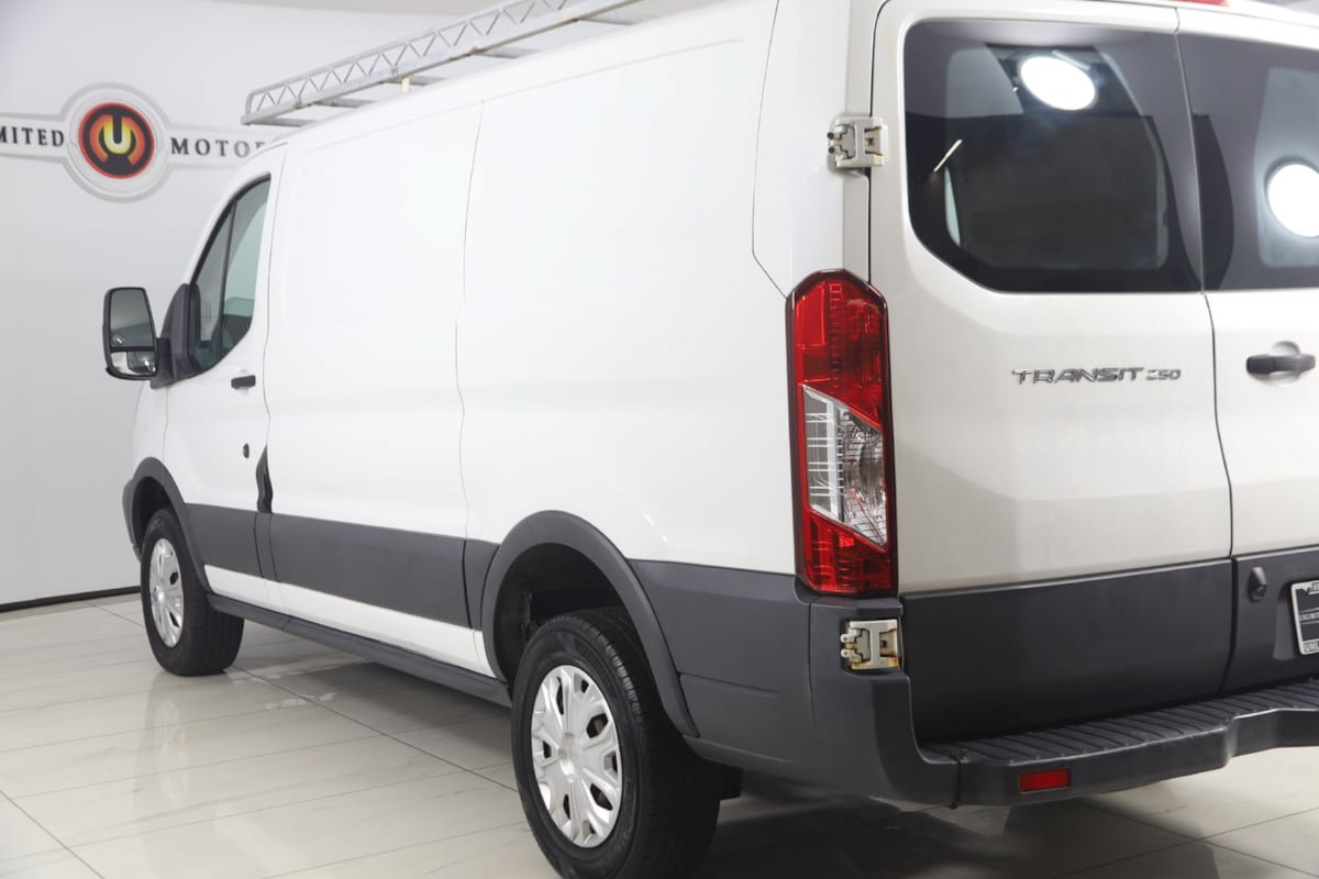 Used 2016 Ford Transit 250 130 Low Roof w/ Exterior Upgrade Package RWD image 18