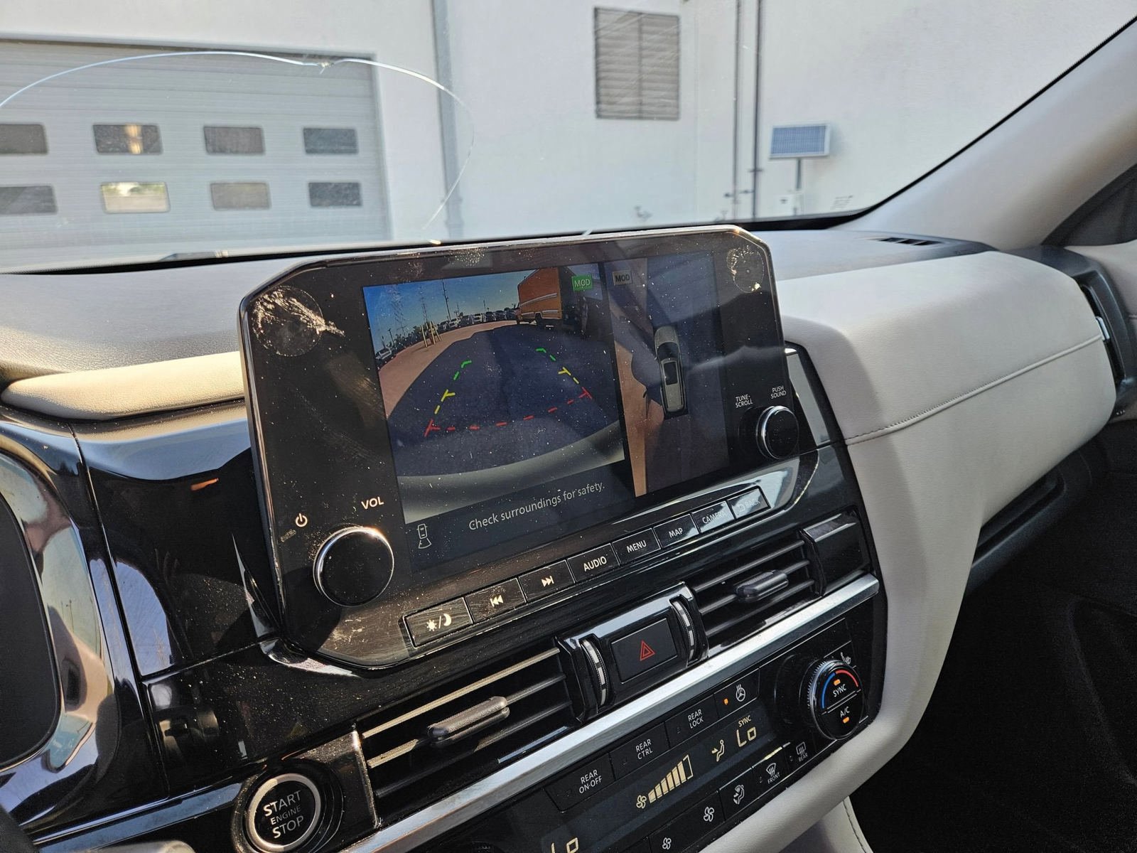 Used 2023 Nissan Pathfinder SL FWD image 18