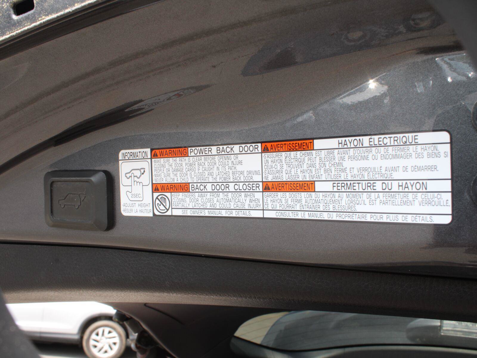 Used 2016 Toyota RAV4 XLE AWD/4WD image 10