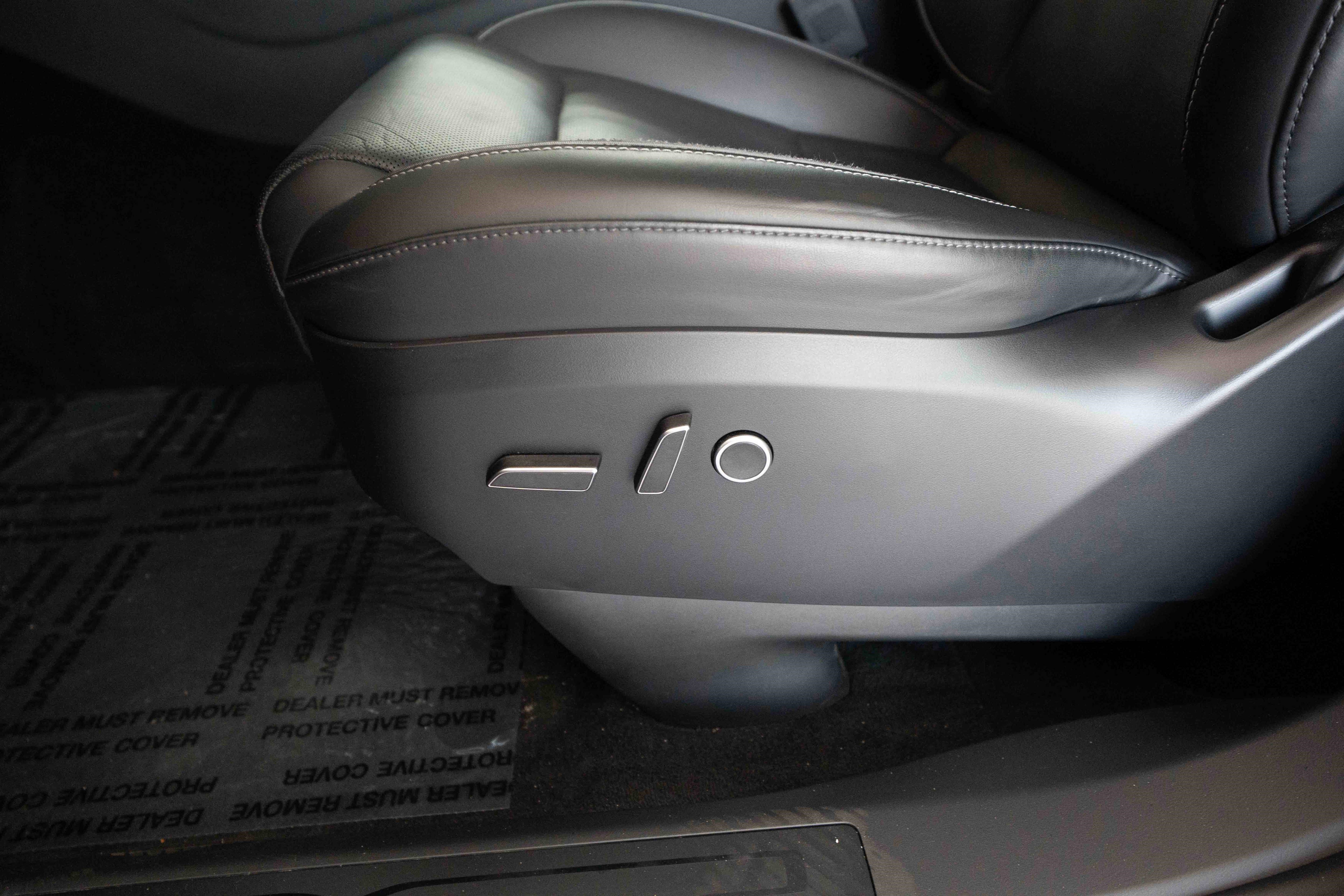 Used 2023 Tesla Model X Plaid image 11