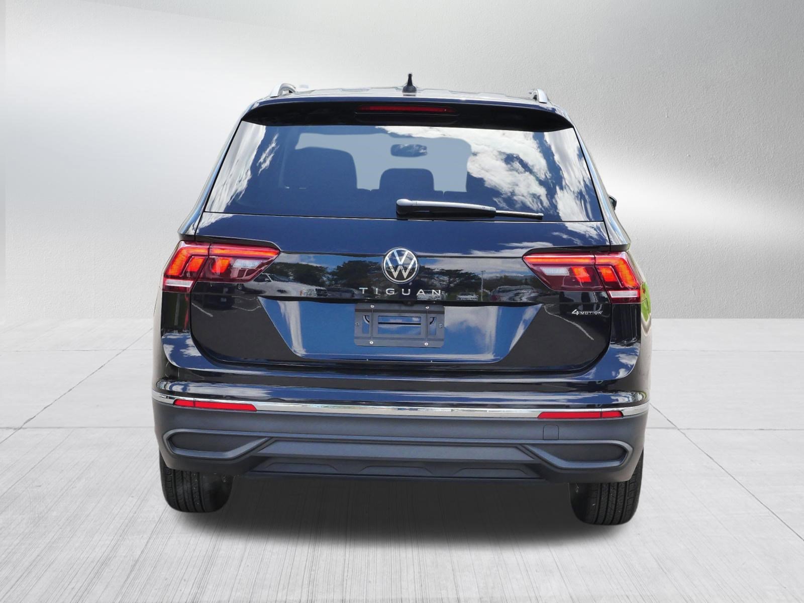 Used 2022 Volkswagen Tiguan S AWD/4WD image 6