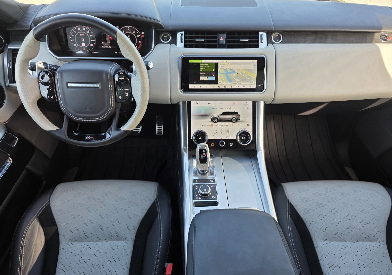Used 2021 Land Rover Range Rover Sport SVR AWD/4WD image 4