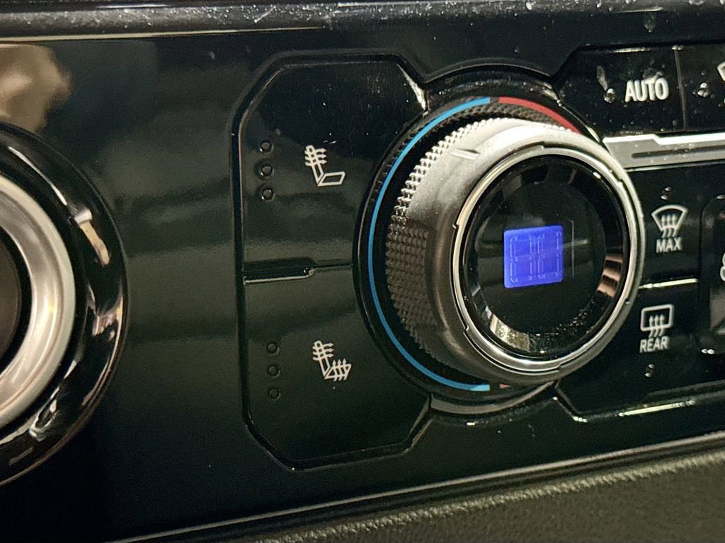 Used 2024 Chevrolet Silverado 1500 LT image 20