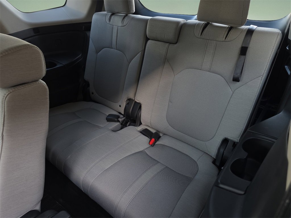 Used 2023 Honda Pilot LX image 15