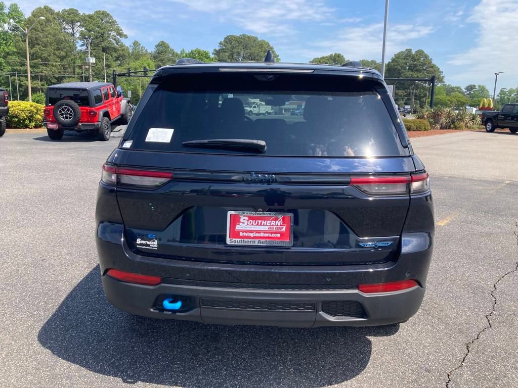 New 2024 Jeep Grand Cherokee Trailhawk w/ Advanced Protech Group II AWD/4WD image 4