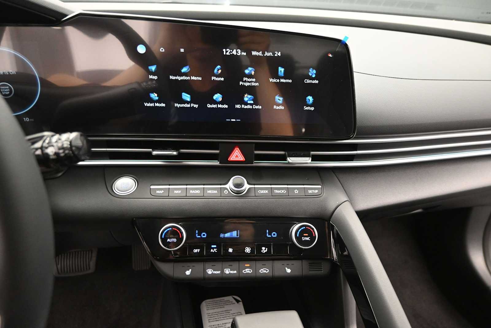 New 2026 Hyundai Elantra Limited FWD image 19