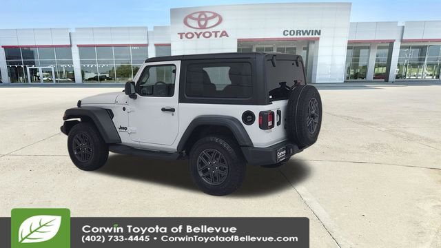 Used 2025 Jeep Wrangler Sport image 9