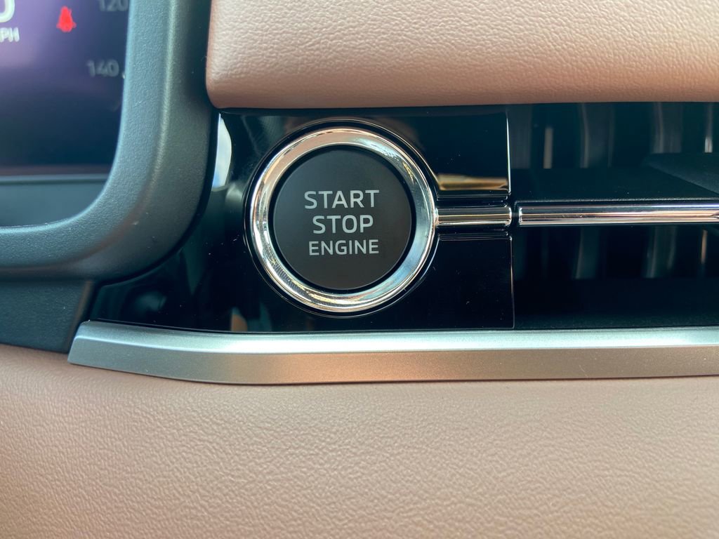 New 2026 Mitsubishi Outlander AWD image 33