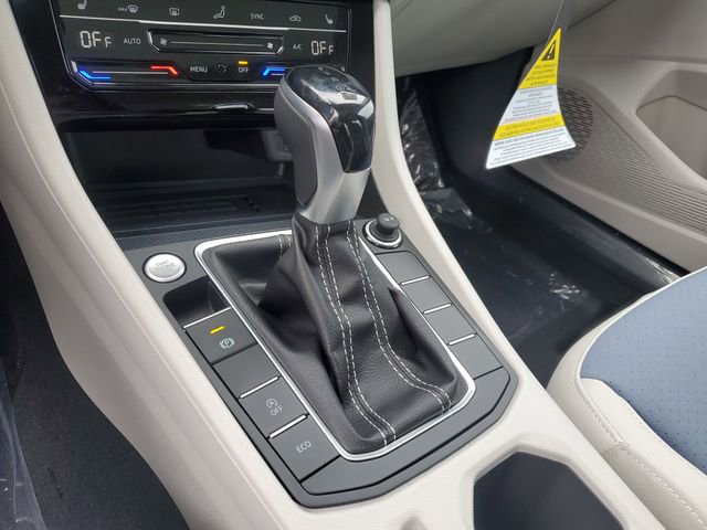 New 2026 Volkswagen Jetta SE FWD image 28