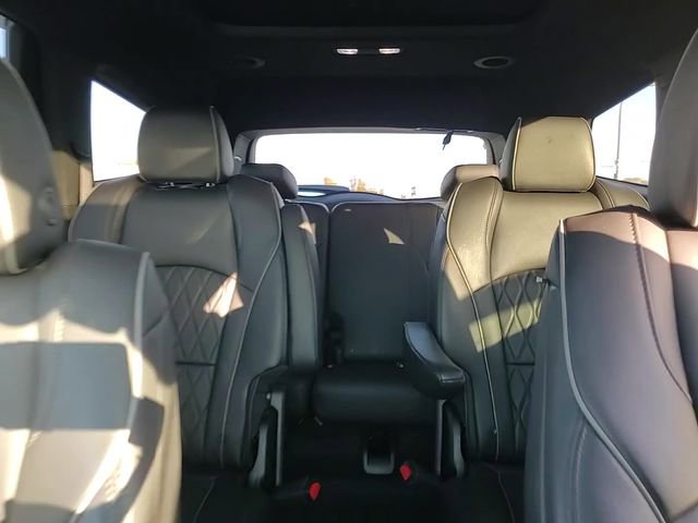 Used 2023 Buick Enclave Avenir w/ Avenir Technology Package image 20
