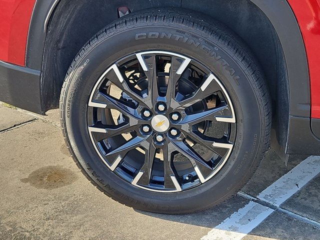 Used 2025 Chevrolet Traverse LT w/ Sun and Wheel Package FWD image 24