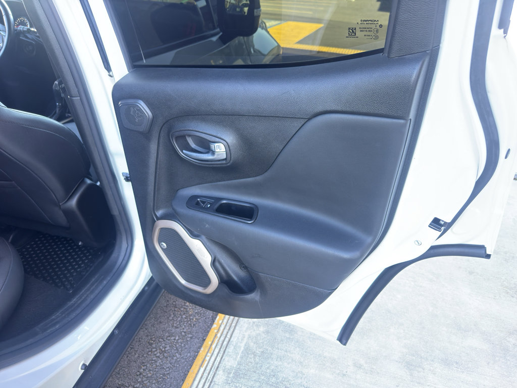 Used 2017 Jeep Renegade Trailhawk image 17