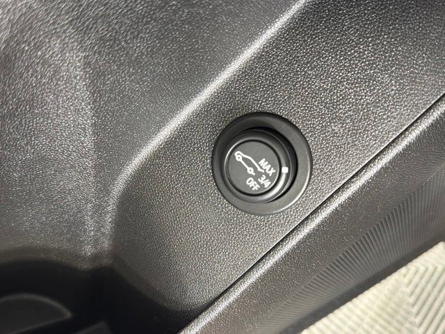 Used 2020 Chevrolet Equinox LT FWD image 13