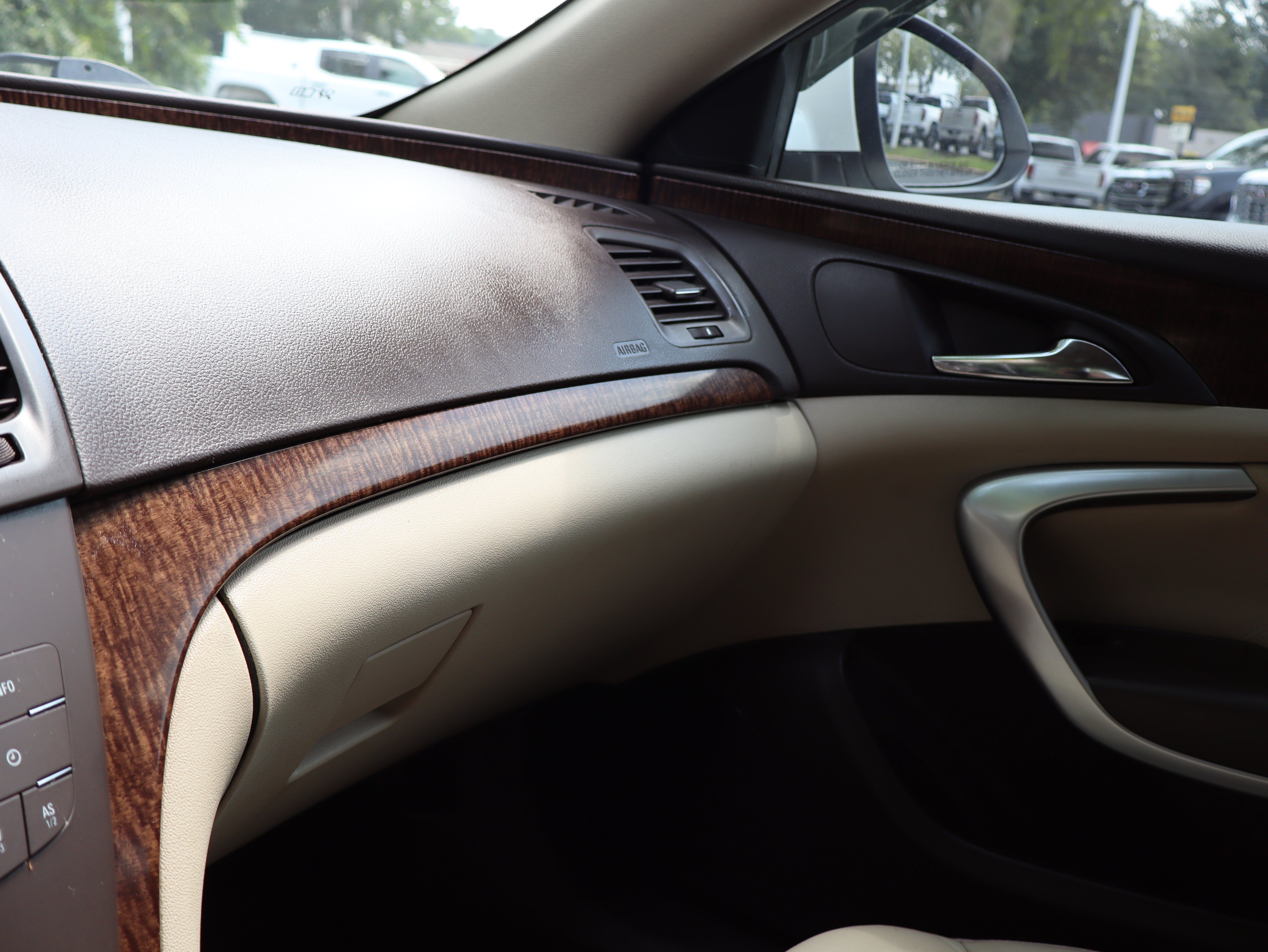 Used 2012 Buick Regal Premium FWD image 38