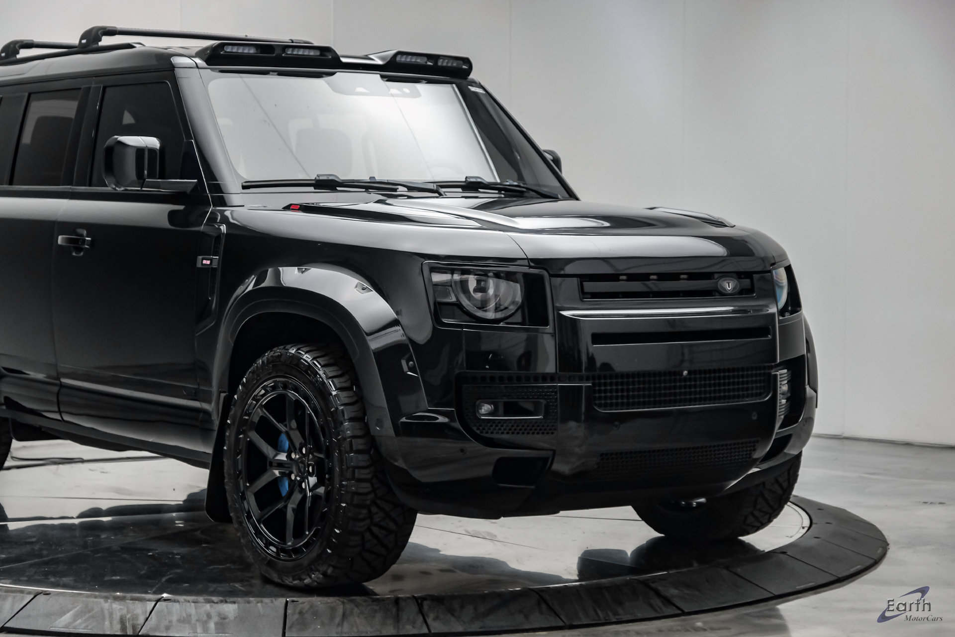 Used 2022 Land Rover Defender 110 V8 AWD/4WD image 27